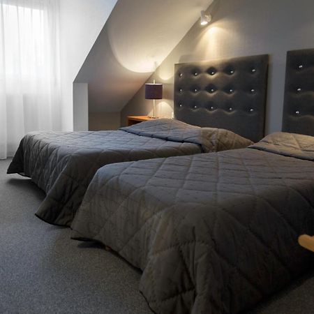 Hotel Les Quatre Vents Muizon Exterior foto